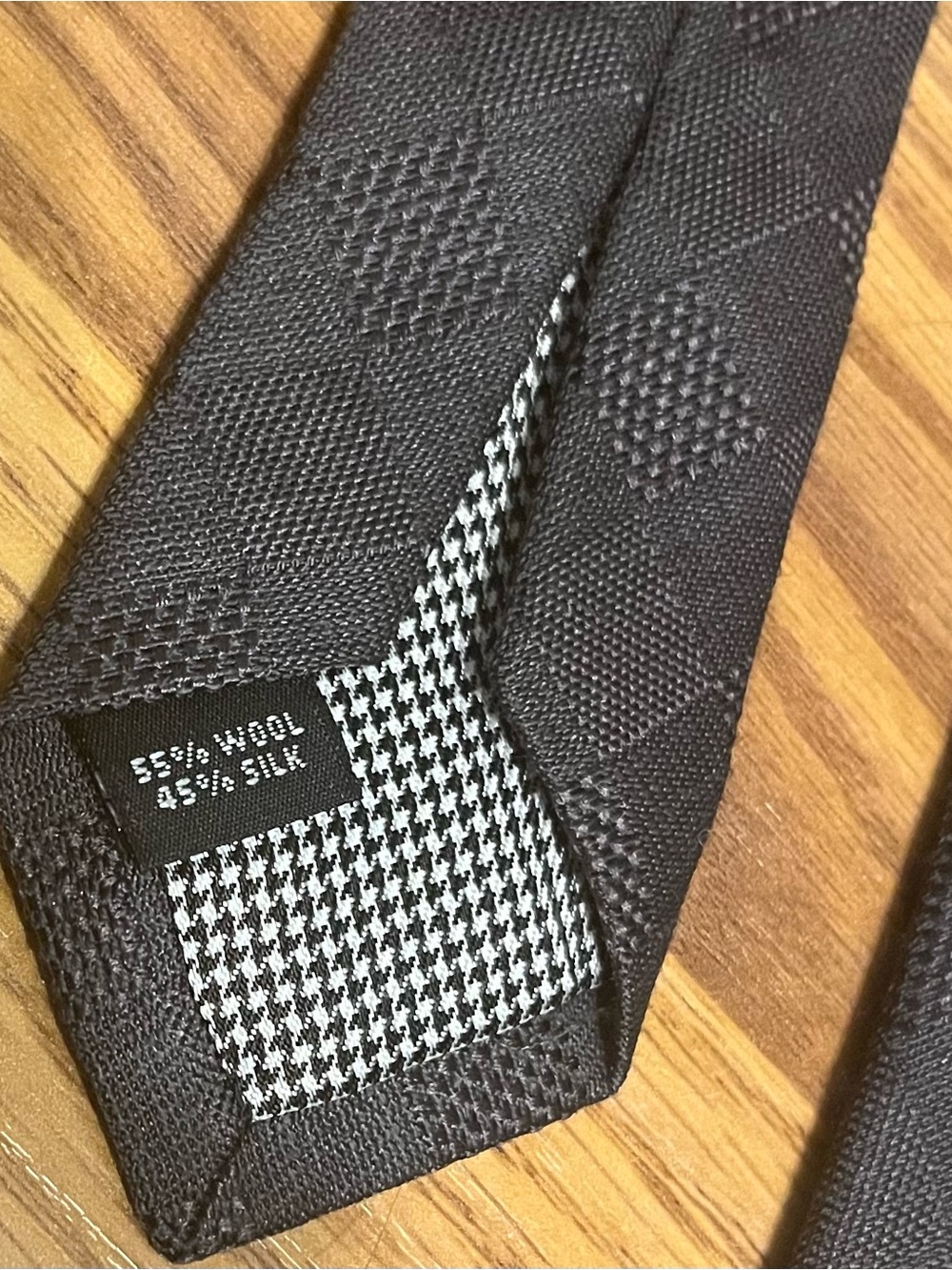 John Varvatos Wool and Silk Patterned Luxe Neck Tie - Picture 4 of 5